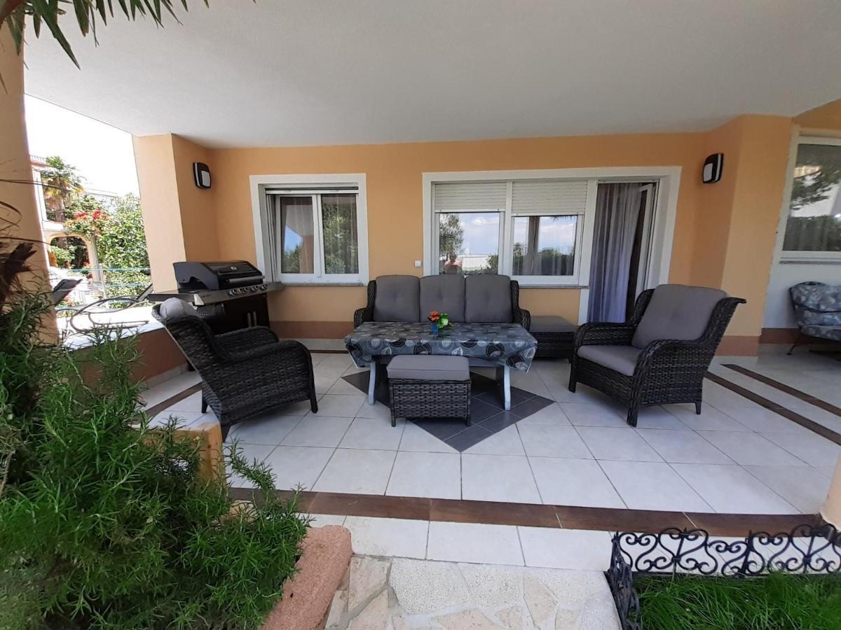 Apartment Hana With A Private Pool Malinska Ngoại thất bức ảnh