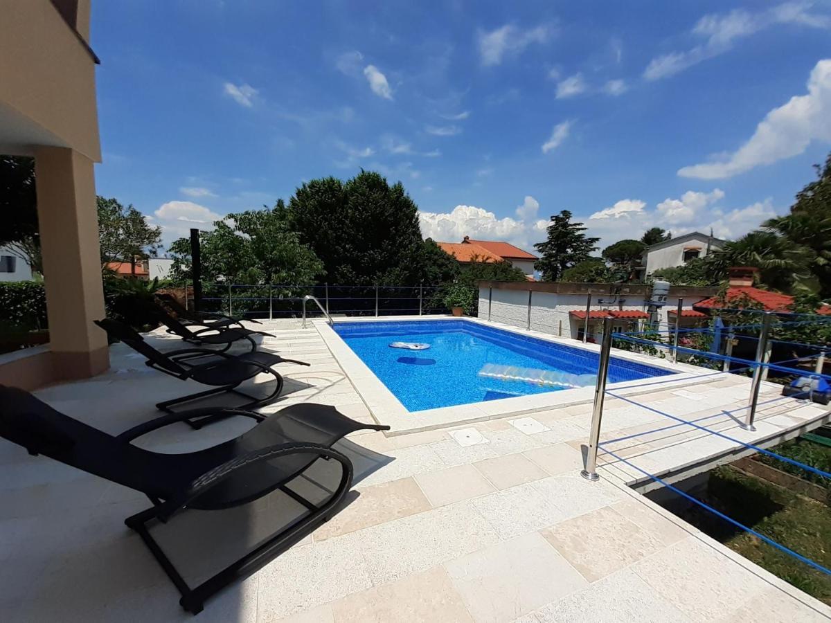 Apartment Hana With A Private Pool Malinska Ngoại thất bức ảnh